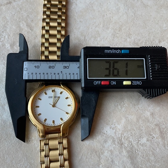 Seiko men battery water resistant stainless steel - Picture 7 of 7